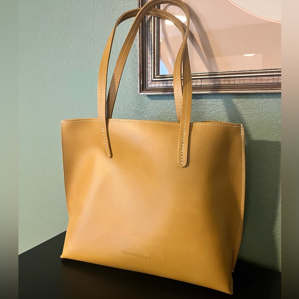 Portland Leather Goods Medium August Tote in Mango